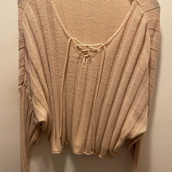 American Eagle Outfitters Sweaters - American Eagle short sweater